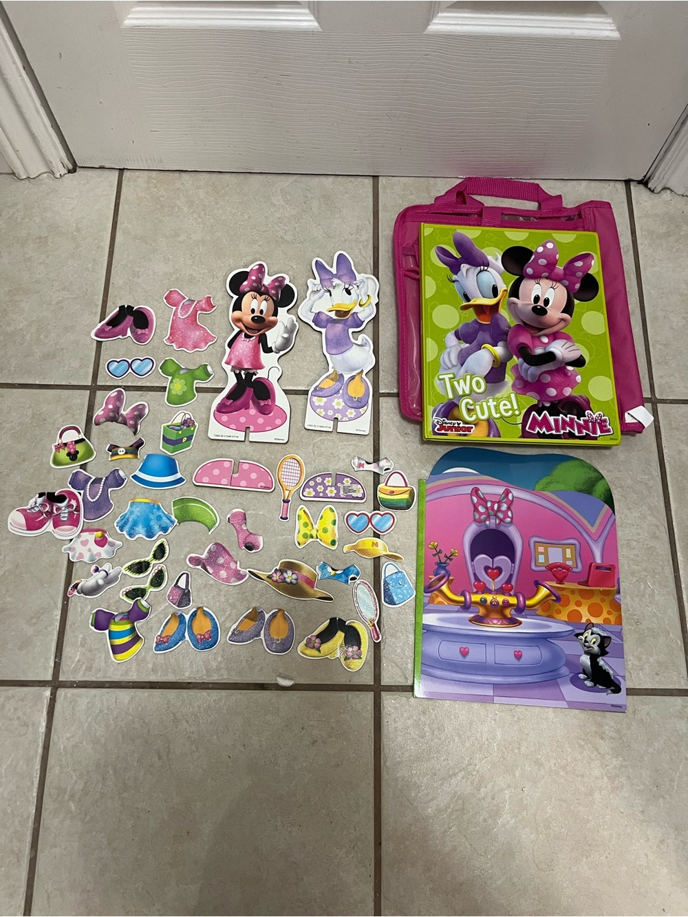 Disney Junior Minnie Mouse Storybook Dress-Up Set